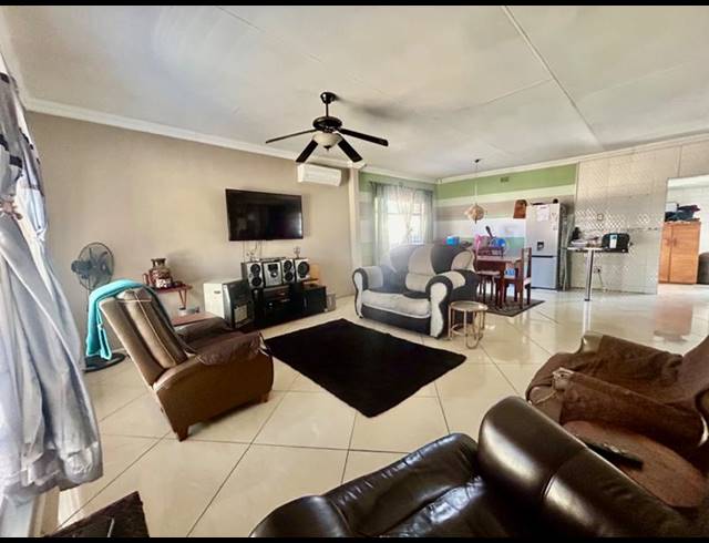 3 BEDROOM HOUSE FOR SALE IN VANDERBIJLPARK SW 1